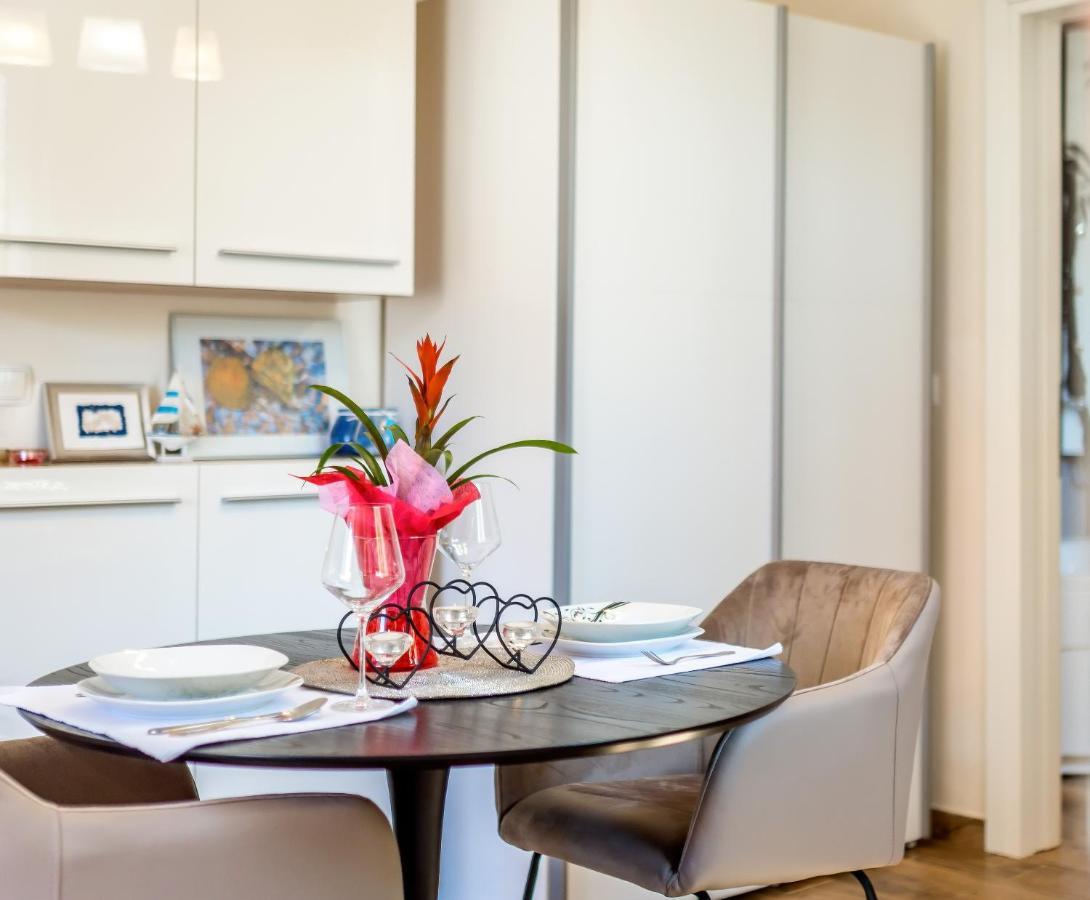 Apartments Stella Mariela 希贝尼克 外观 照片
