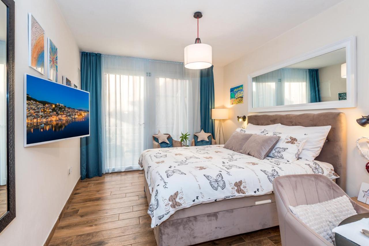 Apartments Stella Mariela 希贝尼克 外观 照片